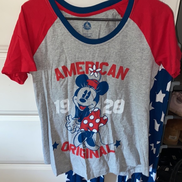 Disney pajama set - Picture 2 of 4